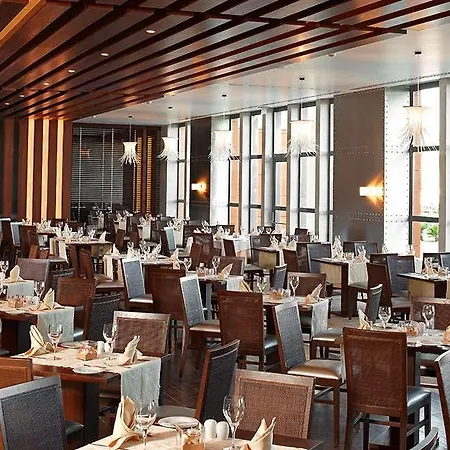 レアル マリーナ レジデンス アパート *