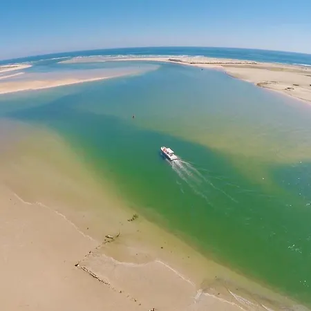 瑞尔玛丽娜滨海酒店 * 奥良